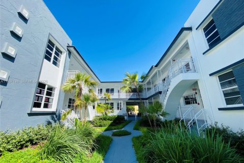 Appartement à louer à Miami Beach, Floride: 1 chambre, 83.61 m2 № 1995042 - photo 20