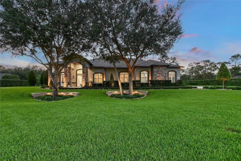 House in Bradenton, Florida 3 bedrooms, 369.84 sq.m. № 1780435 - photo 1