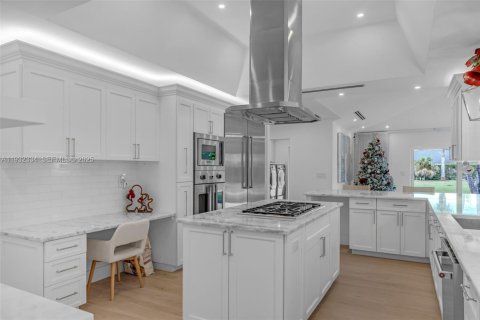 House in Homestead, Florida 4 bedrooms, 255.57 sq.m. № 1990839 - photo 21