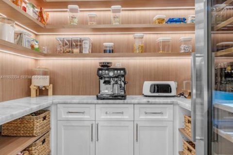 House in Homestead, Florida 4 bedrooms, 255.57 sq.m. № 1990839 - photo 18