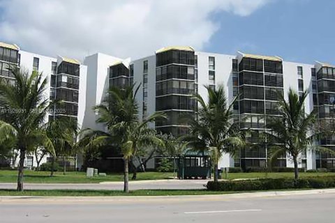Condo in Aventura, Florida, 2 bedrooms  № 1984528