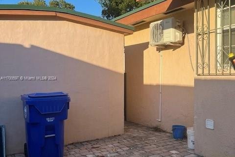 Купить виллу или дом в Майами, Флорида 3 спальни, 134.8м2, № 1970124 - фото 28