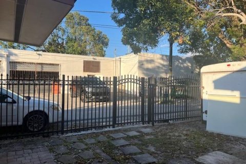 Купить виллу или дом в Майами, Флорида 3 спальни, 134.8м2, № 1970124 - фото 29