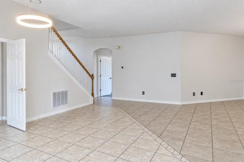 Villa ou maison à louer à Davenport, Floride: 5 chambres, 241.55 m2 № 2386077 - photo 3