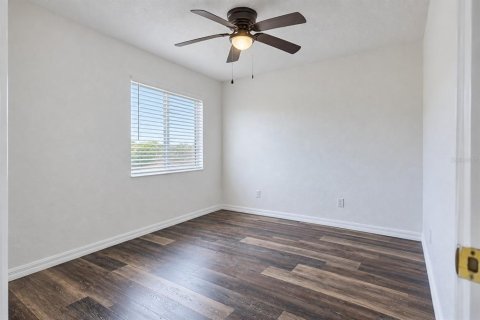 Villa ou maison à louer à Davenport, Floride: 5 chambres, 241.55 m2 № 2386077 - photo 16