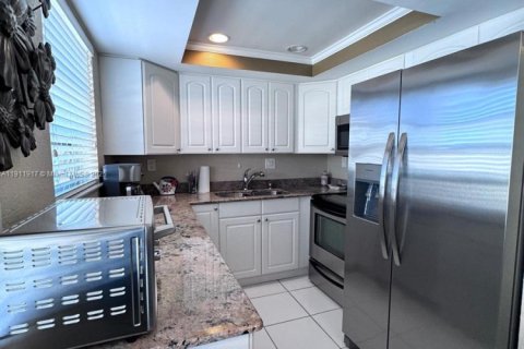 Condo in Fort Lauderdale, Florida, 1 bedroom  № 1967647 - photo 6