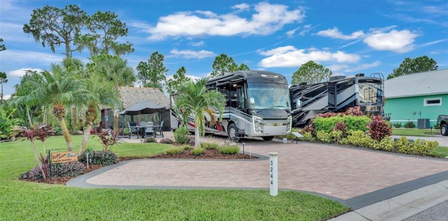 Land in Polk City, Florida № 2130772
