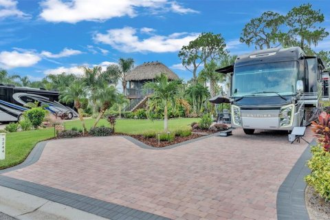Land in Polk City, Florida № 2130772 - photo 2