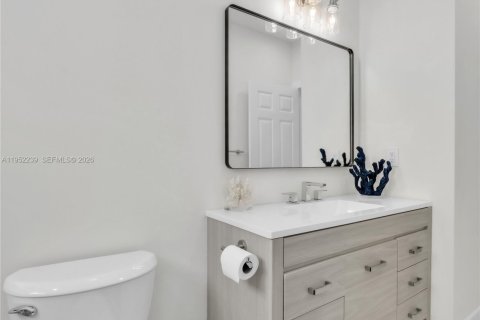 Casa en venta en Miami, Florida, 3 dormitorios, 145.86 m2 № 2007683 - foto 8