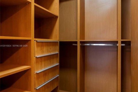 Снять в аренду кондоминиум в Авентура, Флорида 2 спальни, 173.26м2, № 2077899 - фото 23