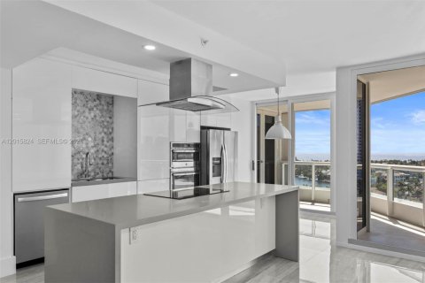 Снять в аренду кондоминиум в Авентура, Флорида 2 спальни, 173.26м2, № 2077899 - фото 3