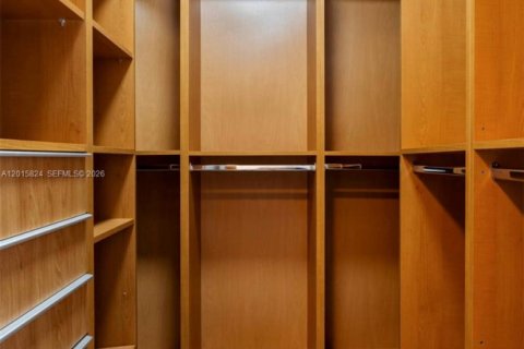 Снять в аренду кондоминиум в Авентура, Флорида 2 спальни, 173.26м2, № 2077899 - фото 22