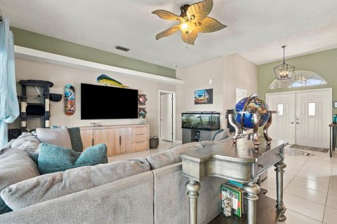 Villa ou maison à vendre à Port St. Lucie, Floride: 4 chambres, 223.99 m2 № 2399723 - photo 7