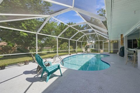 Villa ou maison à vendre à Port St. Lucie, Floride: 4 chambres, 223.99 m2 № 2399723 - photo 29