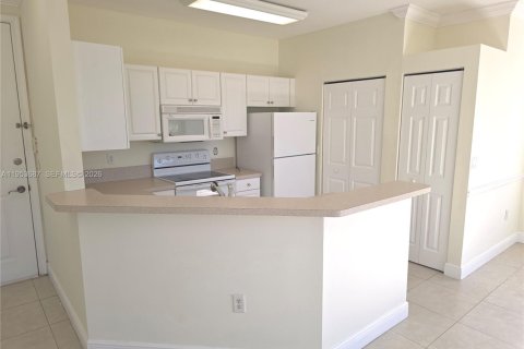 Condominio en alquiler en Miramar, Florida, 1 dormitorio, 67.17 m2 № 2007989 - foto 2