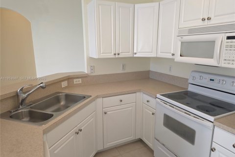 Condominio en alquiler en Miramar, Florida, 1 dormitorio, 67.17 m2 № 2007989 - foto 3