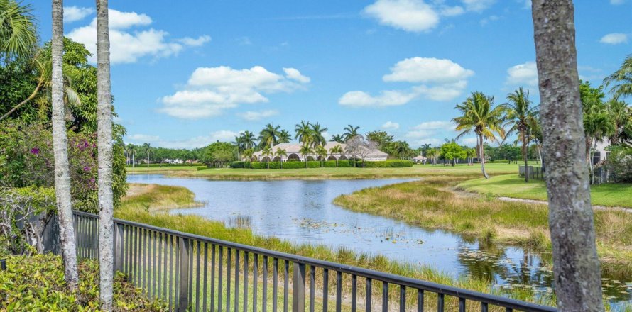 Casa en Wellington, Florida 5 dormitorios, 434.78 m2 № 1207475