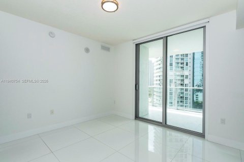 Condo in Sunny Isles Beach, Florida, 2 bedrooms  № 1997782 - photo 21