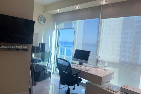 Copropriété à vendre à Hollywood, Floride: 3 chambres, 196.49 m2 № 1993414 - photo 27