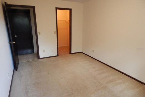 Villa ou maison à vendre à Kissimmee, Floride: 2 chambres, 99.78 m2 № 2221561 - photo 13