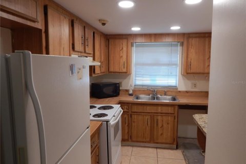 Villa ou maison à vendre à Kissimmee, Floride: 2 chambres, 99.78 m2 № 2221561 - photo 6