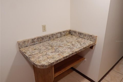 Villa ou maison à vendre à Kissimmee, Floride: 2 chambres, 99.78 m2 № 2221561 - photo 9