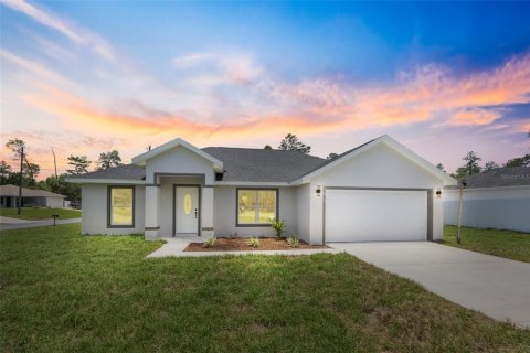 House in Dunnellon, Florida 3 bedrooms, 129.97 sq.m. № 2303291
