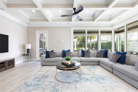 House in Four Corners, Florida 5 bedrooms, 356.47 sq.m. № 1835234 - photo 5