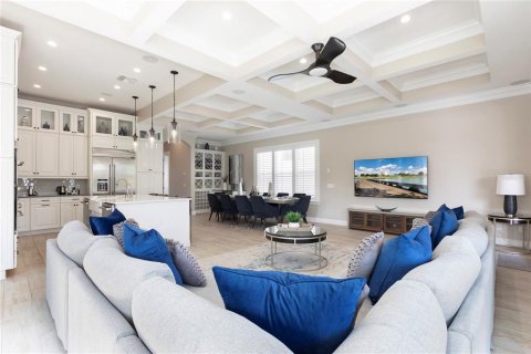 House in Four Corners, Florida 5 bedrooms, 356.47 sq.m. № 1835234 - photo 6
