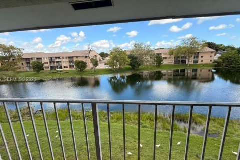 Copropriété à vendre à Miami, Floride: 3 chambres, 103.96 m2 № 2417471 - photo 24