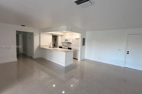 Copropriété à vendre à Miami, Floride: 3 chambres, 103.96 m2 № 2417471 - photo 11