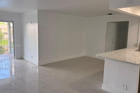 Copropriété à vendre à Miami, Floride: 3 chambres, 103.96 m2 № 2417471 - photo 13