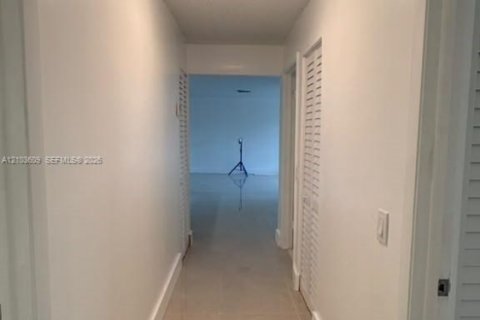 Copropriété à vendre à Miami, Floride: 3 chambres, 103.96 m2 № 2417471 - photo 17