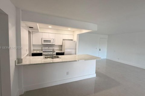 Copropriété à vendre à Miami, Floride: 3 chambres, 103.96 m2 № 2417471 - photo 10