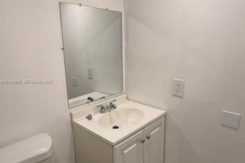 Copropriété à vendre à Miami, Floride: 3 chambres, 103.96 m2 № 2417471 - photo 28