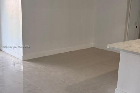 Copropriété à vendre à Miami, Floride: 3 chambres, 103.96 m2 № 2417471 - photo 16