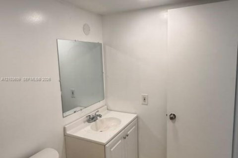 Copropriété à vendre à Miami, Floride: 3 chambres, 103.96 m2 № 2417471 - photo 27