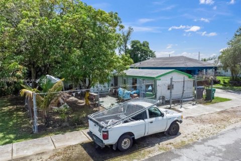 Casa en venta en Miami, Florida, 4 dormitorios, 88.54 m2 № 1893423 - foto 8