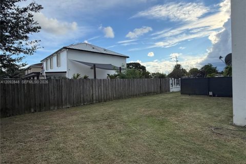 Casa en venta en Homestead, Florida, 4 dormitorios, 212.93 m2 № 2378531 - foto 9