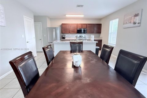 Casa en venta en Homestead, Florida, 4 dormitorios, 212.93 m2 № 2378531 - foto 27