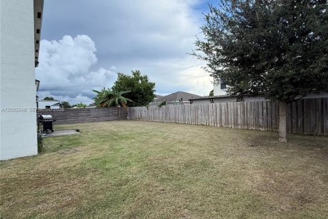 Casa en venta en Homestead, Florida, 4 dormitorios, 212.93 m2 № 2378531 - foto 5
