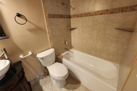 Купить виллу или дом в Порт-Шарлотт, Флорида 7 комнат, 111.48м2, № 2150026 - фото 24