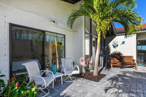 Villa ou maison à vendre à Osprey, Floride: 2 chambres, 146.23 m2 № 2434512 - photo 11