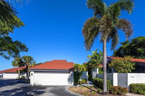 Villa ou maison à vendre à Osprey, Floride: 2 chambres, 146.23 m2 № 2434512 - photo 8