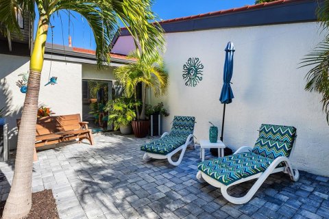 Villa ou maison à vendre à Osprey, Floride: 2 chambres, 146.23 m2 № 2434512 - photo 10