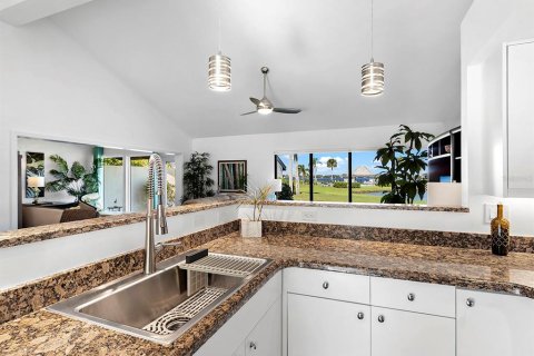 Villa ou maison à vendre à Osprey, Floride: 2 chambres, 146.23 m2 № 2434512 - photo 18