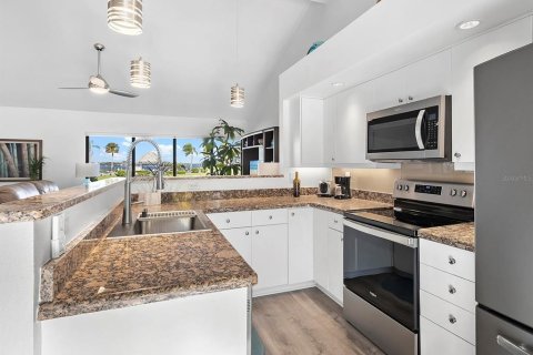 Villa ou maison à vendre à Osprey, Floride: 2 chambres, 146.23 m2 № 2434512 - photo 17