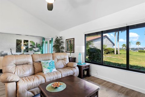 Villa ou maison à vendre à Osprey, Floride: 2 chambres, 146.23 m2 № 2434512 - photo 14