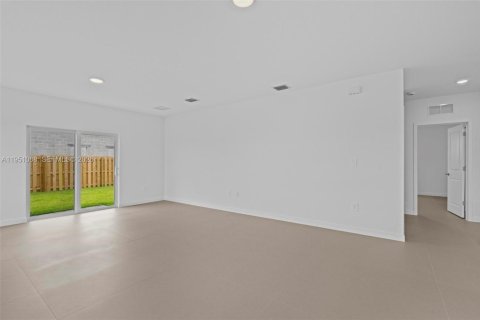 Casa en venta en Homestead, Florida, 5 dormitorios, 276.01 m2 № 2054746 - foto 8