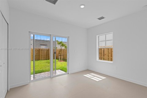 Casa en venta en Homestead, Florida, 5 dormitorios, 276.01 m2 № 2054746 - foto 17
